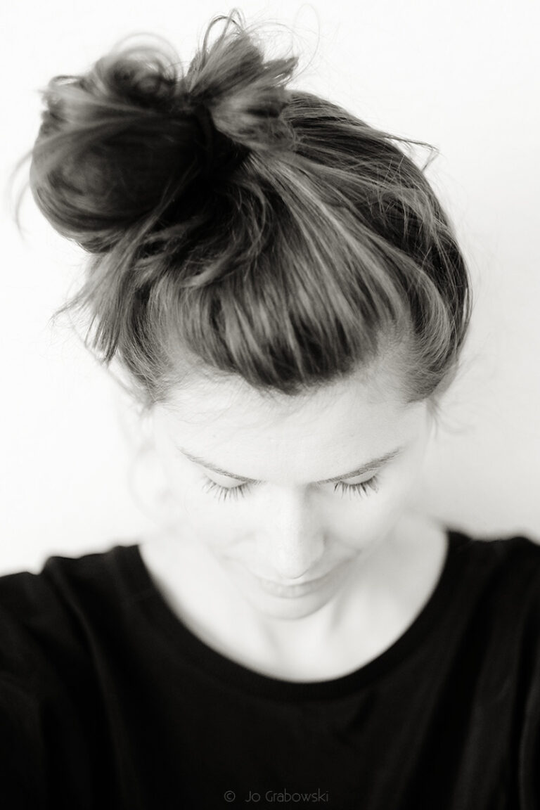 Wild Heart Intro Workshop. Frau senkt Kopf